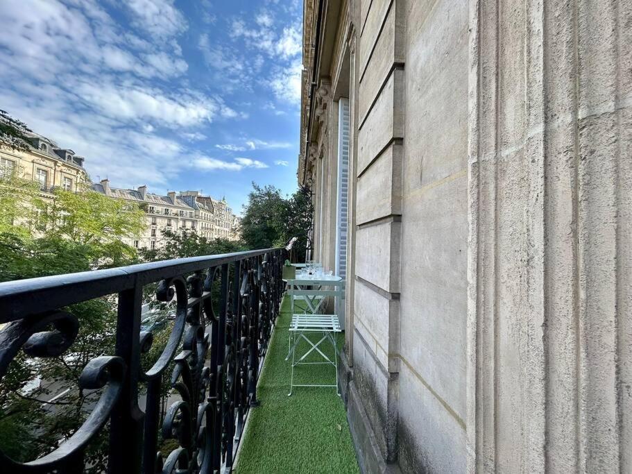 Charme Et Volupte A Republique Apartment *