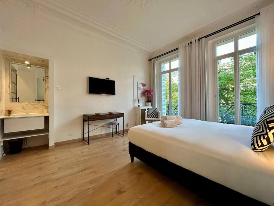 Charme Et Volupte A Republique Apartment